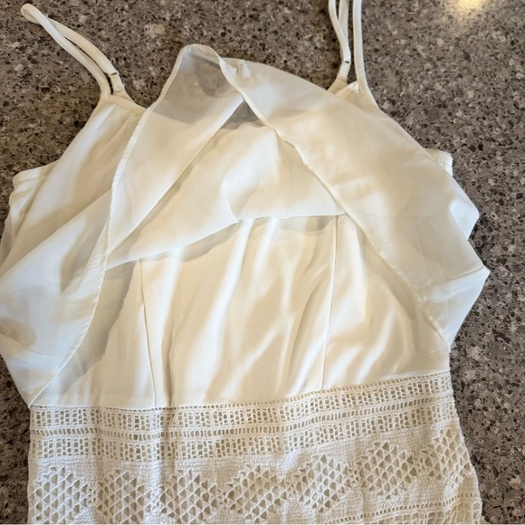 American Eagle Ivory Overlay Dress - Size 2 - Pre-Loved ⭐🤍 - Picture 4 of 13